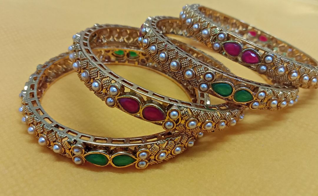 Four piece bangles uploaded by business on 12/31/2021