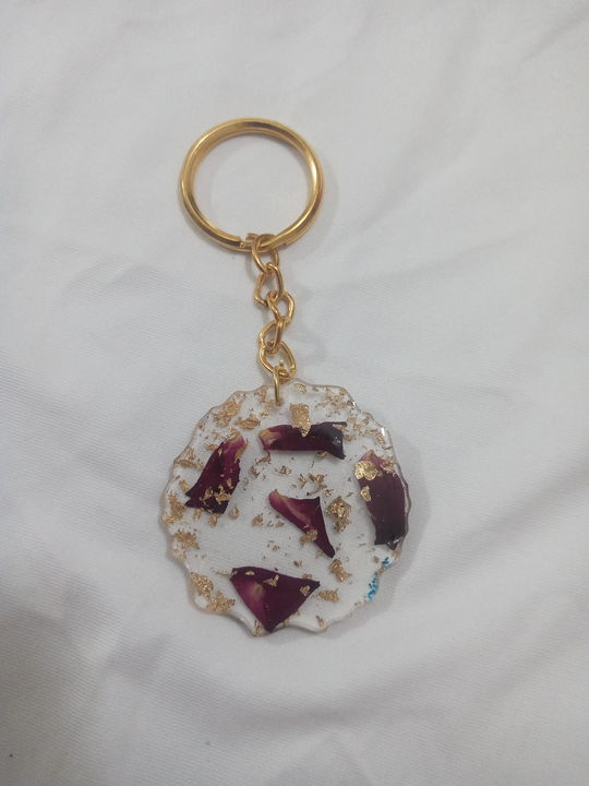 Rose preserved keychain uploaded by Resin.art.by.krupali on 1/2/2022