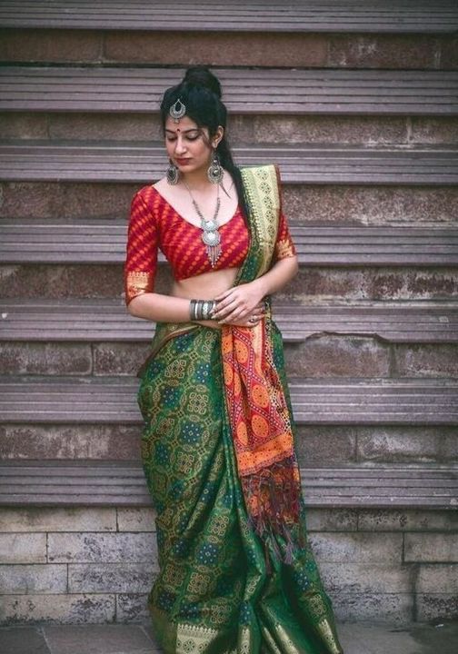 Post image Catalog Name:*Myra Fashionable Sarees*Saree Fabric: Banarasi SilkBlouse: Separate Blouse PieceBlouse Fabric: Banarasi SilkPattern: Product DependentBlouse Pattern: SolidMultipack: Single