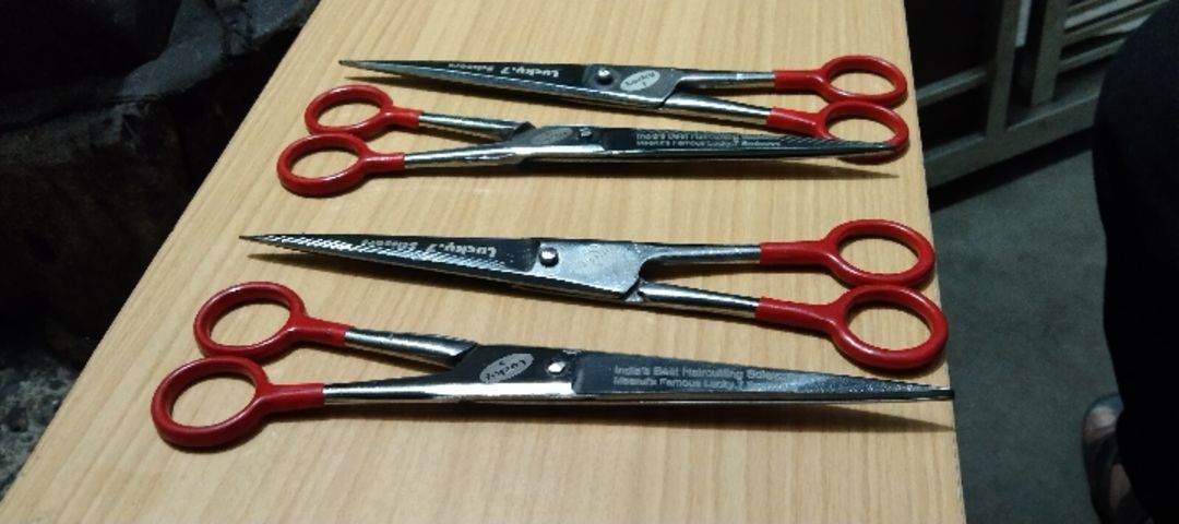Factory Store Images of Lucky.7 Scissors