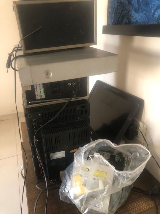 Post image I want 10000 KGs of Electronic waste 
Non working Ac .laptop ,fridge cables .wires .machines .TV, all electronic equipm
.
Below are some sample images of what I want.