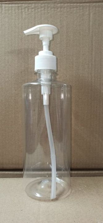Spray bottles uploaded by business on 1/6/2022