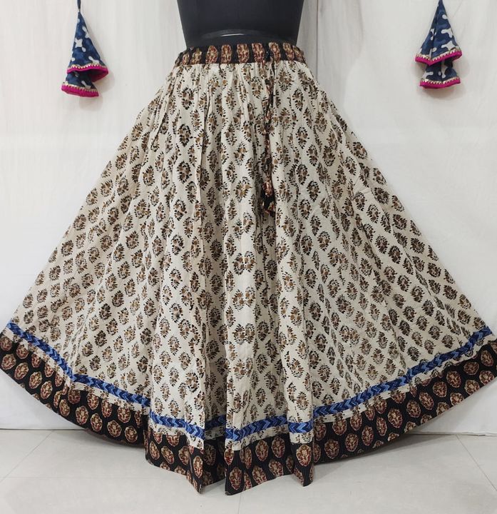Product image of Cotton skirt, price: Rs. 999, ID: cotton-skirt-1a2ed090