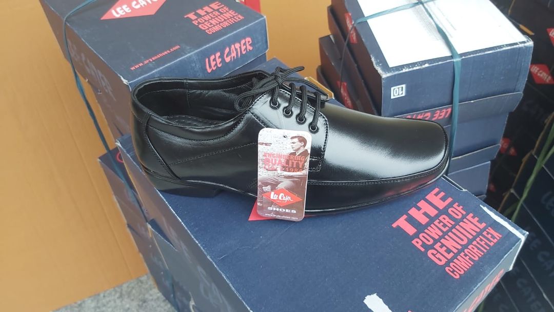 Leather shoes uploaded by Pragya Footwears on 1/6/2022