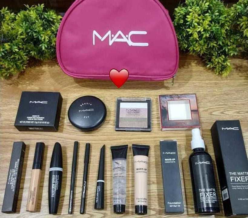 MAC COMBO
PRODUCT : COPY

- MAC VANITY POUCH
(RANDOM COLOR)
- MAC COMPACT 
- MAC HIGHLIGHTER
- MAC C uploaded by XENITH D UTH WORLD on 9/29/2020