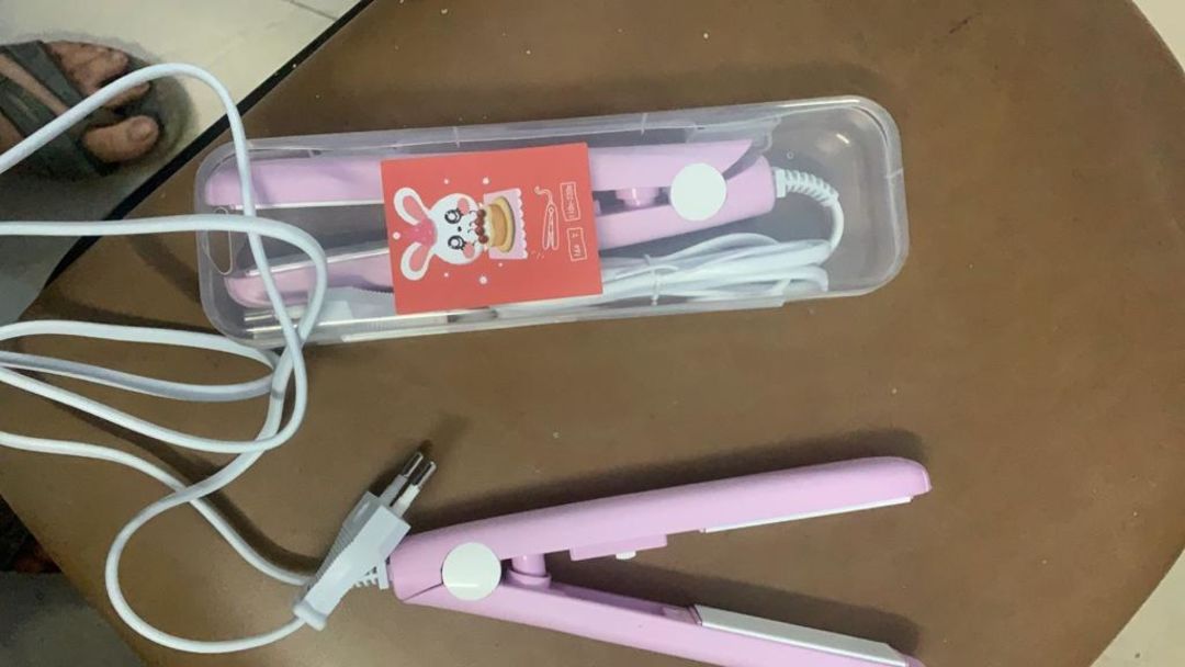 Hair straightener uploaded by Collection looker on 1/7/2022