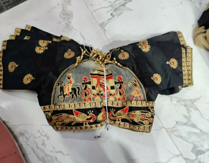 Ladies blouse uploaded by Fab_indiaup65 on 1/8/2022