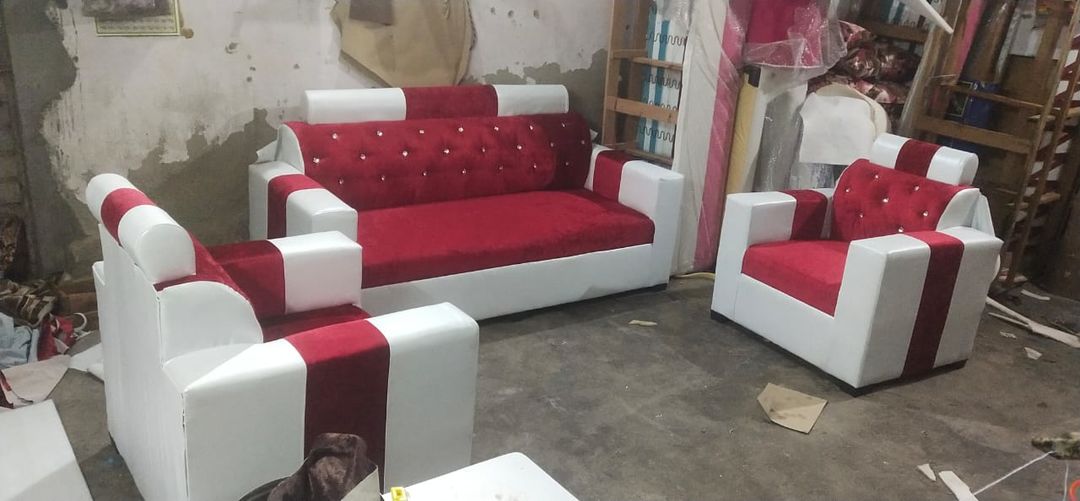 Wooden sofa sets 3+1+1 uploaded by KGN ENTERPRISE'S on 1/9/2022