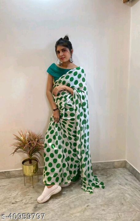 Saree uploaded by Royel Store on 1/11/2022
