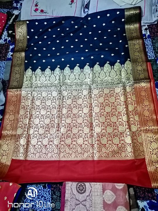 Contrast buti saree uploaded by business on 1/11/2022