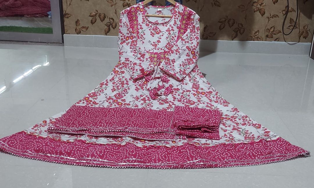 Post image S ,R, F
Premium cotton floral print anarkali kurti &amp; work on yoke with bhandejh print cotton pant &amp; duppata detailed with beautiful attached jacket with lace &amp; heavy tussles 
Size  38 40 42 44 
MRP 699+$