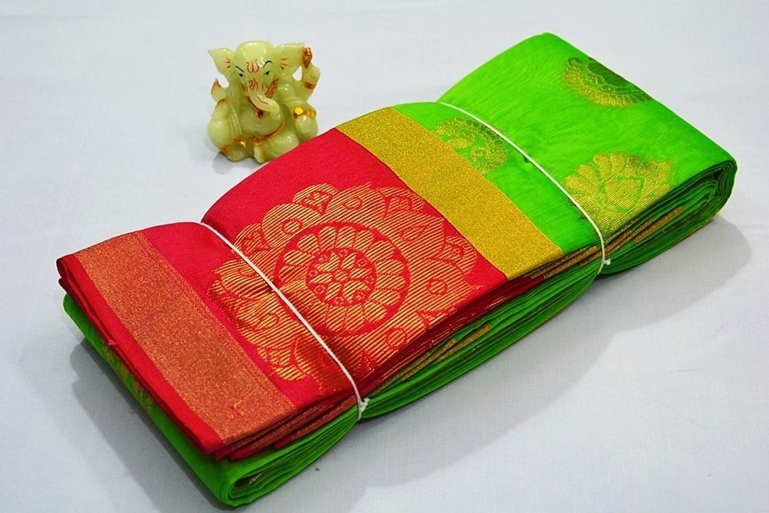Post image 🧚‍♀🧚‍♀🧚‍♀🧚‍♀🧚‍♀🧚‍♀🧚‍♀🧚‍♀🧚‍♀🧚‍♀🧚

💫💫💫 *Trendy &amp; Fancy  Soft Silk cotton Sarees*💫💫💫

*Both side kotanji border*

*Lite weight sarees with grand thread looks pretty..*

*Soft texture with feel like cool...* 

*Contrast  Blouse*

*High quality thread buta*

*Price of reseller- 1350+$*

💐💐💐💐💐💐💐💐💐💐💐5