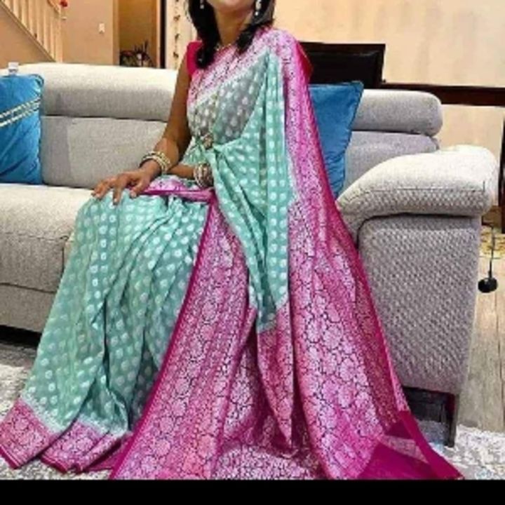 Post image Meenar sarees has updated their profile picture.