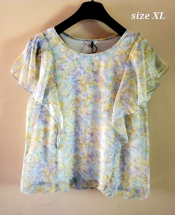 Ladies top  uploaded by Fashion clothes on 1/14/2022