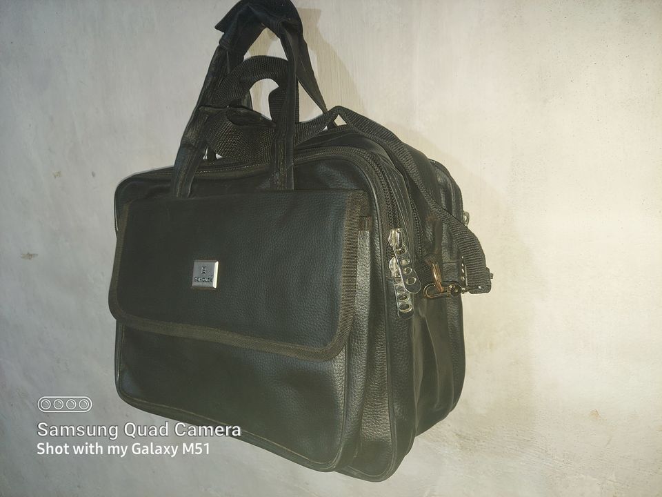 Massanger bag 1 pocket uploaded by Safir bag manufacturing company on 1/14/2022