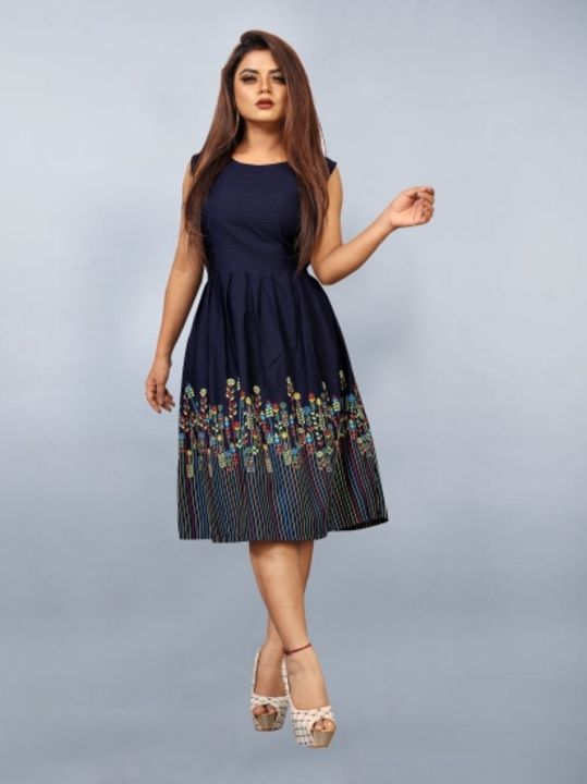 Maya Enterprise Women Fit and Flare Green Dress

Color: Black, Blue, Green, Multicolor, Pink, White
 uploaded by Amaush Kumar on 1/15/2022
