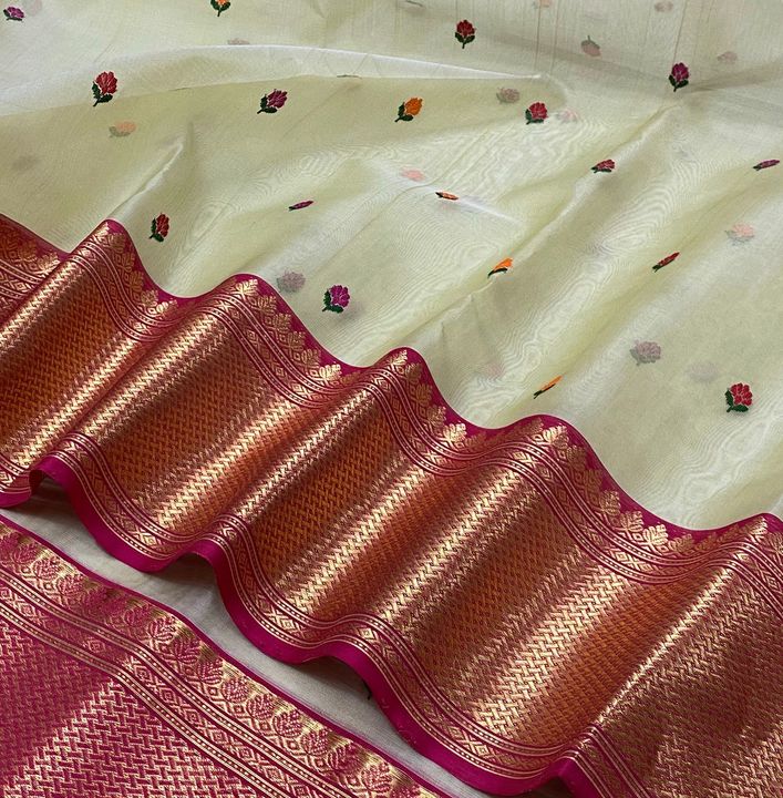 Post image Chanderi handloom weavers saree weeing contect me what app my no 9838394483