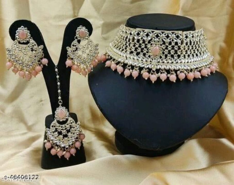 Catalog Name:*Trendy jewellery Set*
Base Metal uploaded by business on 1/17/2022