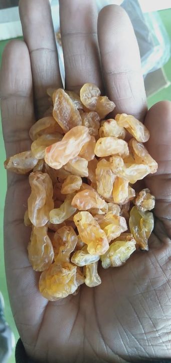 Khatta Mitha kishmish uploaded by Shree Samarth Traders Dry fruits an on 1/17/2022