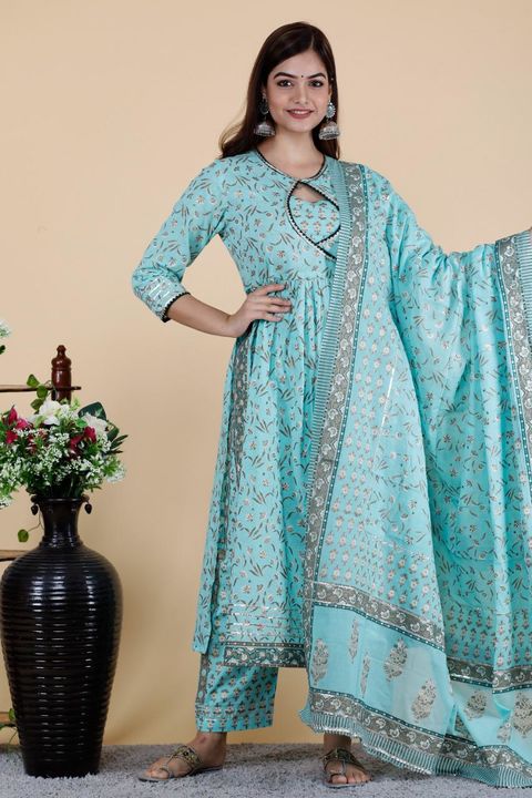 Woman Bollywood traditional stylish designer  kurti uploaded by Priyanshi creation on 1/18/2022