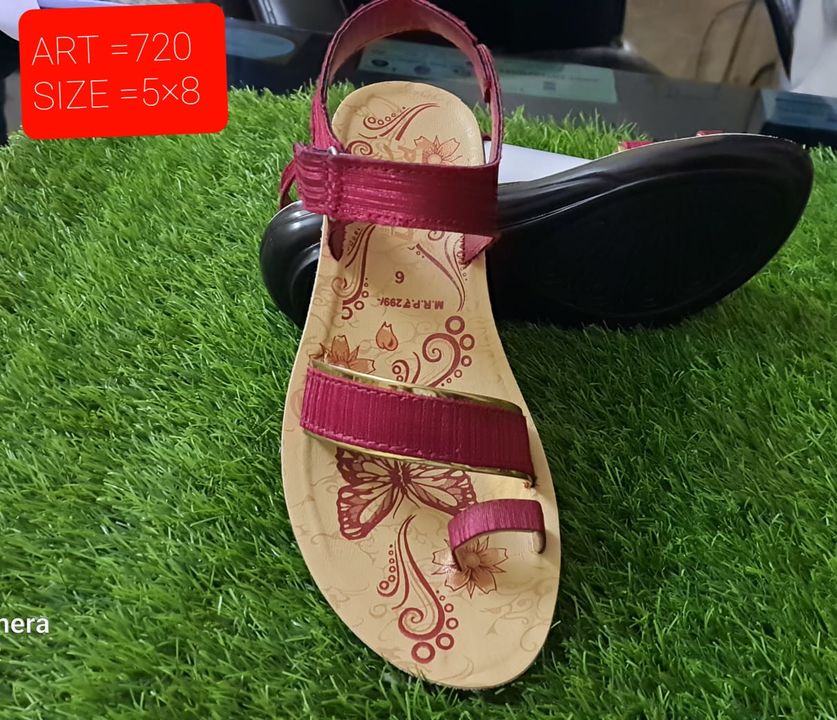 Girls sandle uploaded by Shri salasar footwear on 1/19/2022