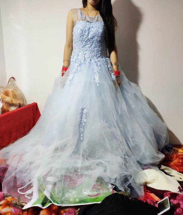 Post image Mujhe Barbie gown ki 1 Pieces chahiye.
Mujhe jo product chahiye, neeche uski sample photo daali hain.