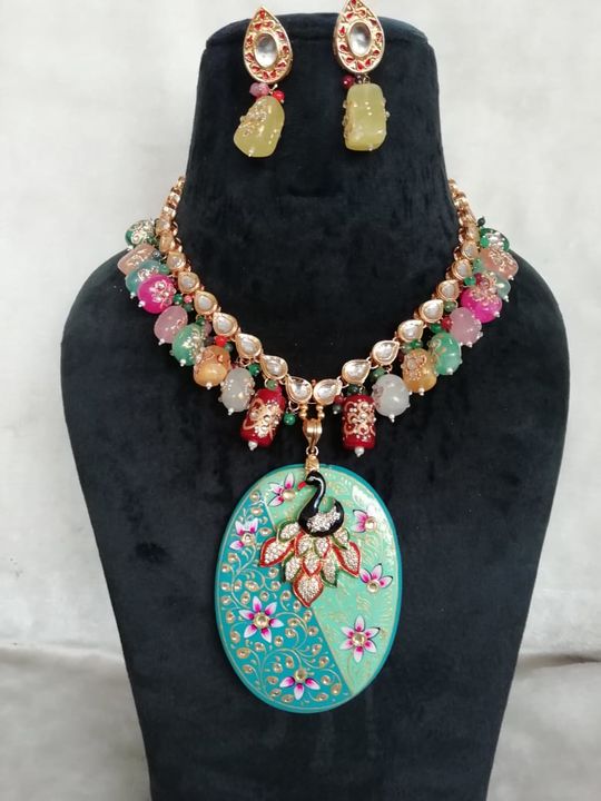 Post image Meena pendant good👍 quality💞 wholesale price more collection plz content 9887303544