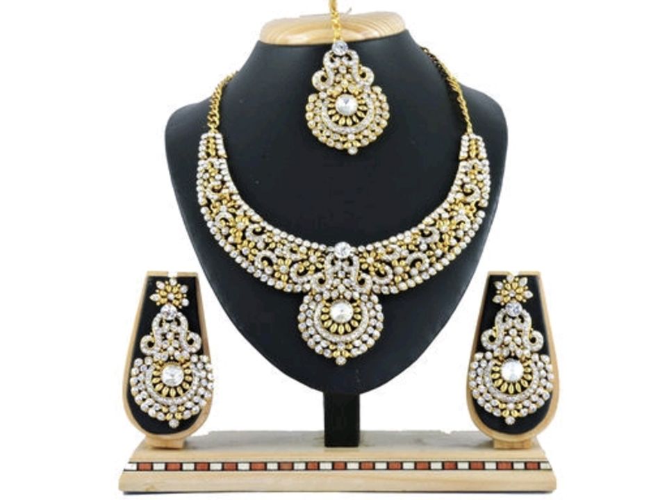 *Jay Jagannath* Diva Graceful Jewellery Set

*Rs.430(freeship)*
*Rs.490(cod)*
*whatsapp.*
 uploaded by NC Market on 1/22/2022