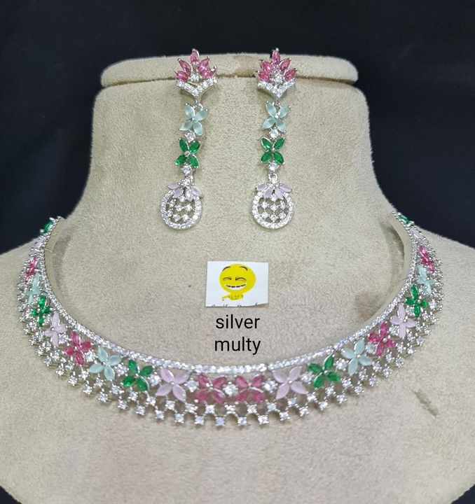 Post image We are wholesalers of all kinds of jewellery set

For order
DM 8338921225

Resellers most welcome 🤗