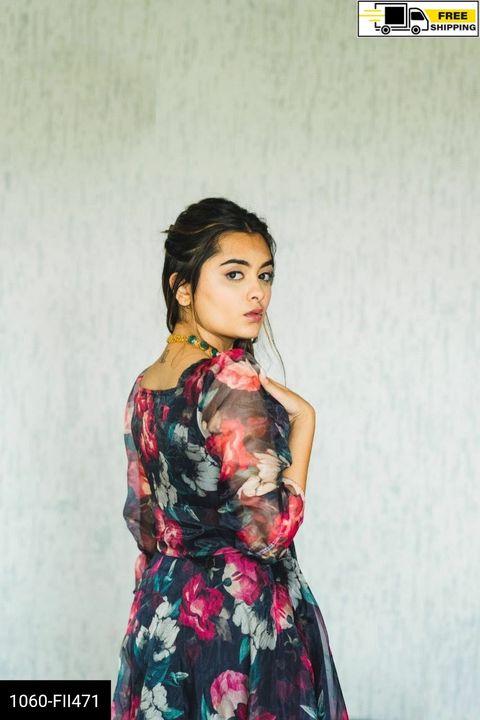 Maxi dress uploaded by Dhaarmi Fashion on 1/24/2022