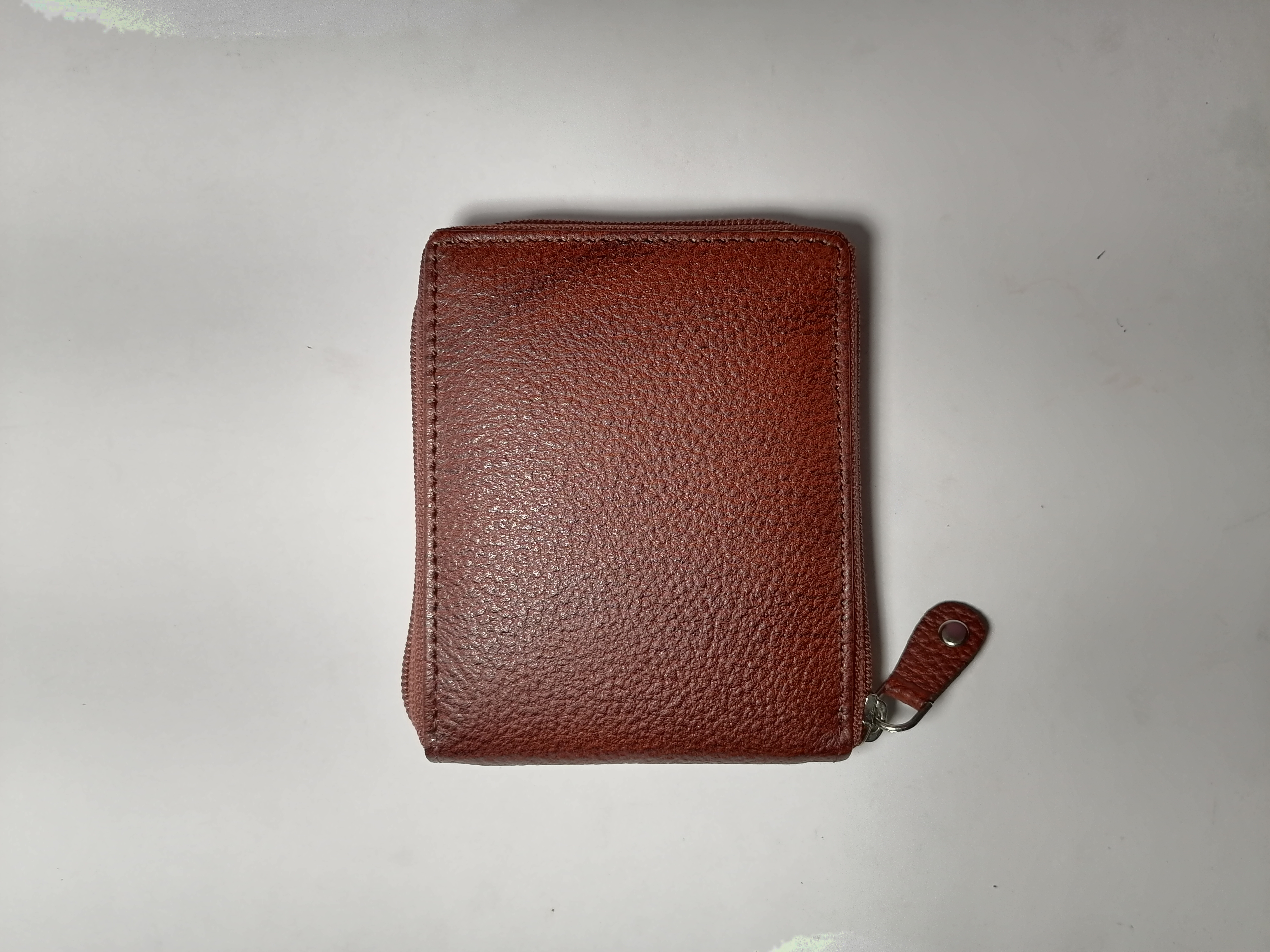 Product image of Round zeeper wallets .(100% Genuine Leather ), price: Rs. 155, ID: round-zeeper-wallets-100-genuine-leather-c4d6ba94
