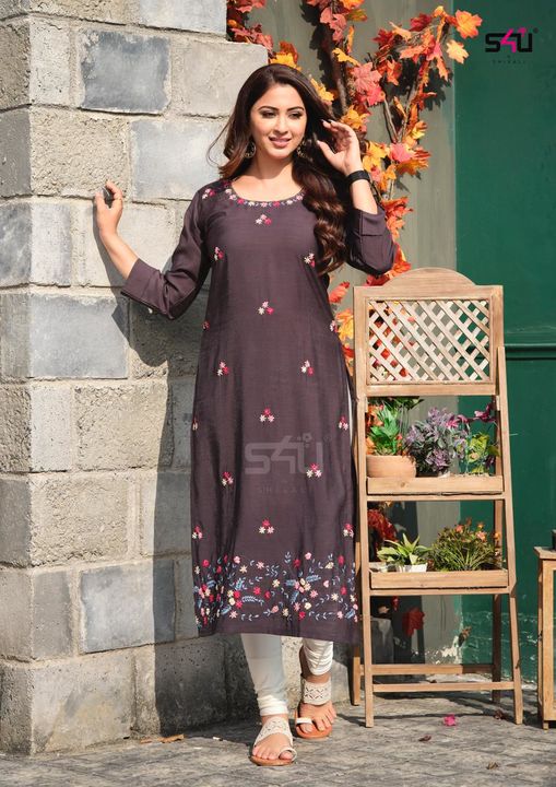 Designer ladies kurti uploaded by Dharampal And sons on 1/25/2022