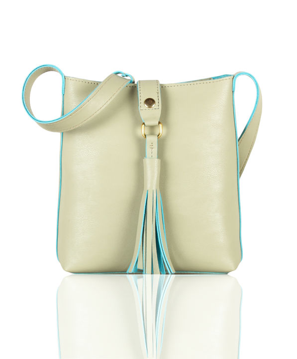 V casaul trendy sling bag uploaded by Herboholic on 1/25/2022