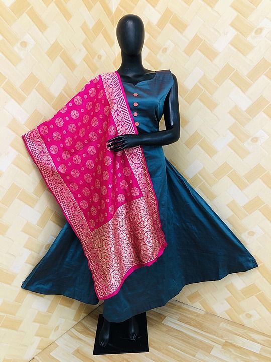 Post image 1. Fabric :- Bamboo Cotton
2. Inner :- Cotton
3. Duppata :- 24"
4. Duppata Lenth :- 2.25 Mtr
3. Type :- Stailist Flare Full Stitched
4. Available Size :- Free Size (28"-42")
5. Sleeve :- Sleeveless
6. Length :- 54"-55"
7. Flair :-  3.60
5. Care Instructions :- Machine Wash or Hand Wash,
6. Product Color May Slightly Vary Due to Photographic Lighting Sources or Your Monitor Settings.