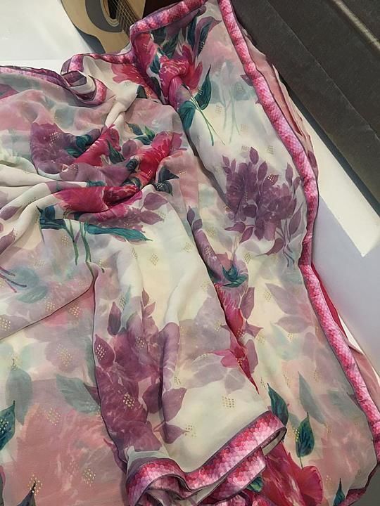 *Casual designer chiffon floral print saree with blouse*
 uploaded by PEHNAWA on 10/4/2020