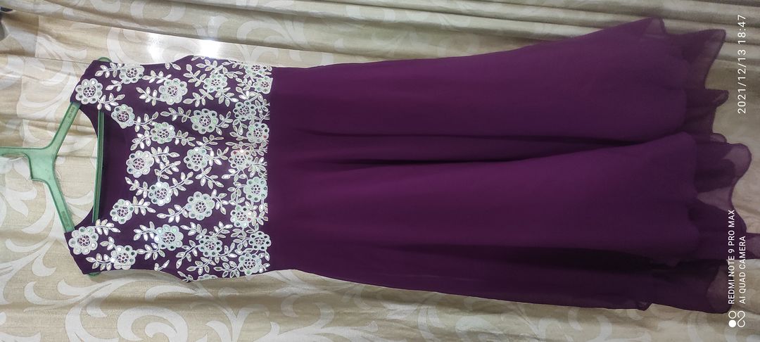 Product image with price: Rs. 695, ID: gown-c7205aac