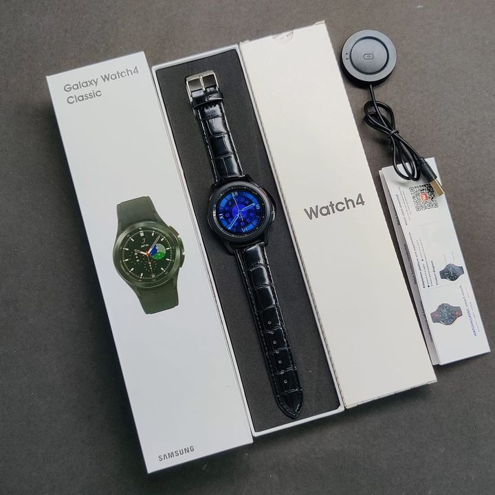 *SAMSUNG  WATCH  4  CLASSIC WITH  DUAL  BUTTONS  AND  BAZEL  WORKING*

*ON  OFF  LOGO  SAME  uploaded by Fashion & Electronics Mart  on 1/27/2022