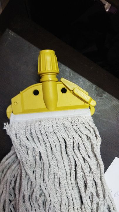 Post image I want 100 Pieces of Wet mop set 6inch .
Below are some sample images of what I want.