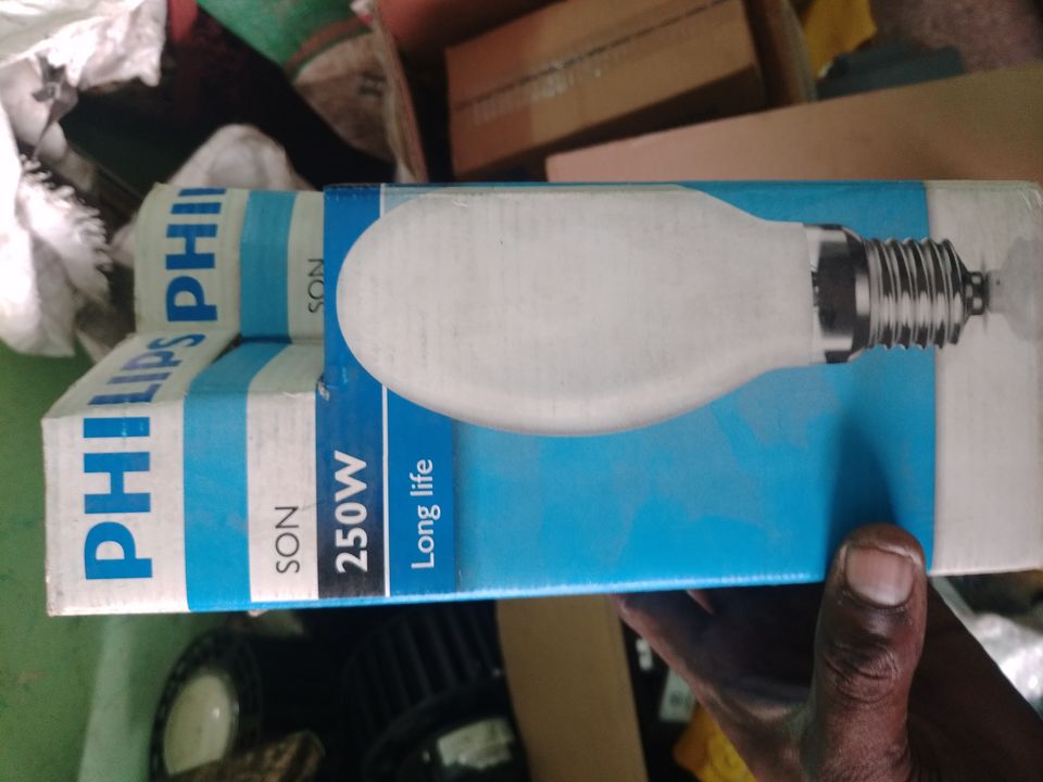 Phillips long life lamp 250W uploaded by business on 1/29/2022
