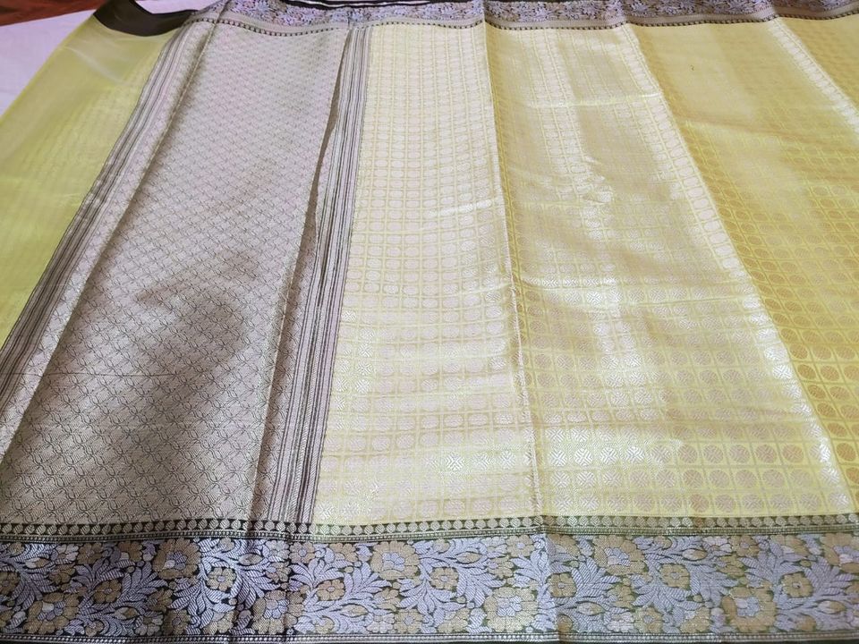 Saree  uploaded by business on 1/31/2022