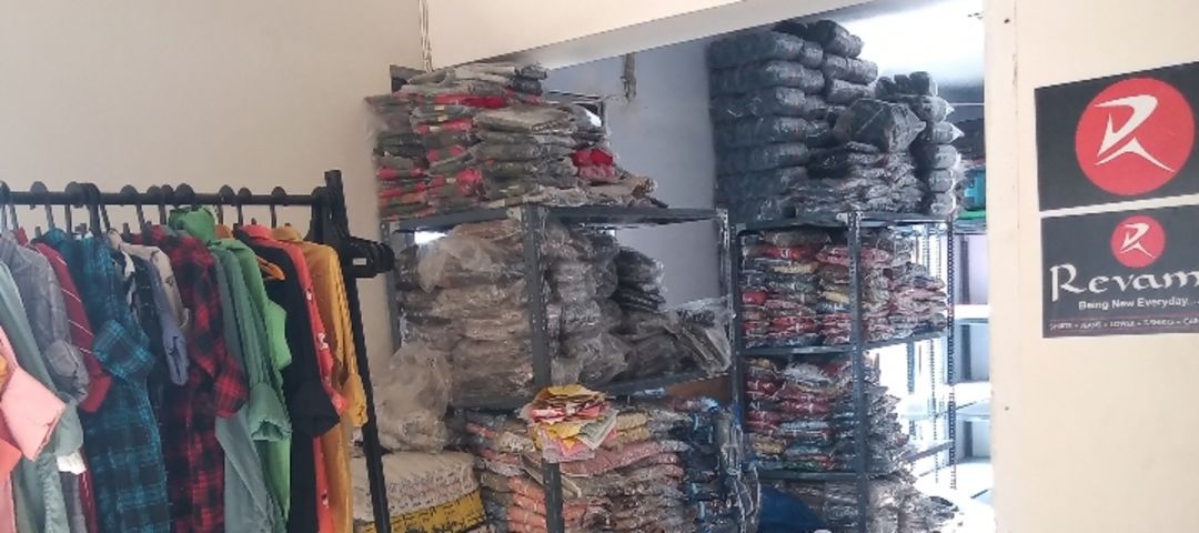 Warehouse Store Images of Heet Traders