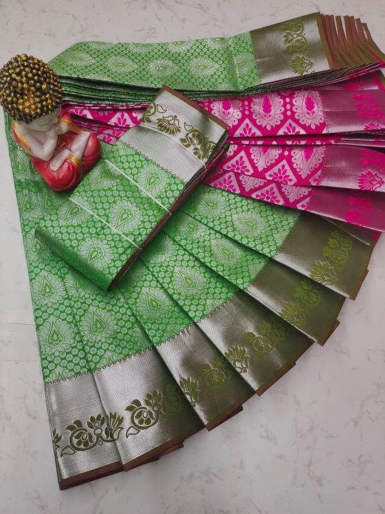 Post image new model sarees wh. 8248408730