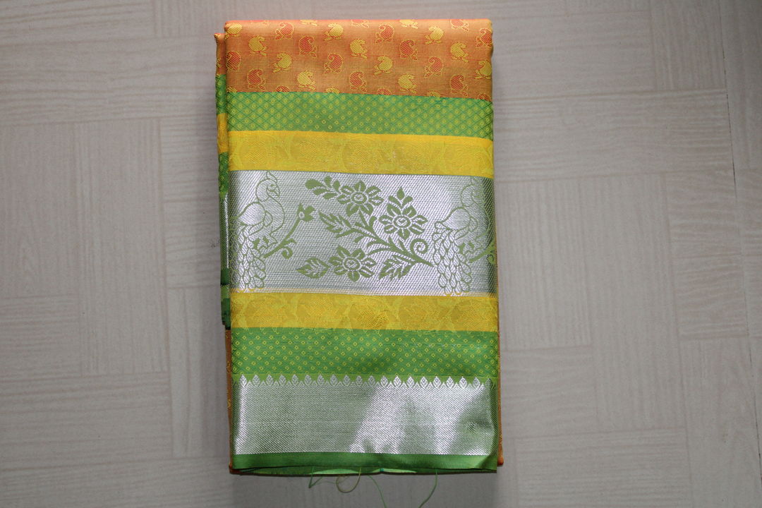 Product image with price: Rs. 800, ID: soft-silk-silk-sarees-b9e13b00