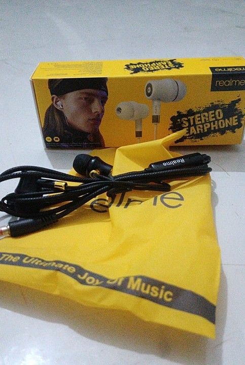 Realme earphone good sound uploaded by business on 10/6/2020