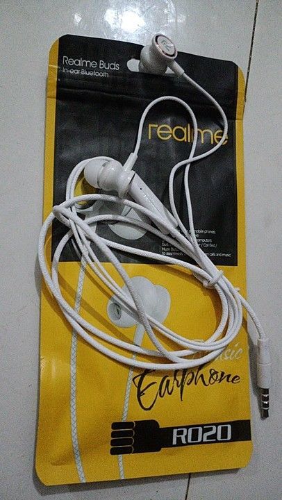 Realme Ro20  earphone uploaded by business on 10/6/2020