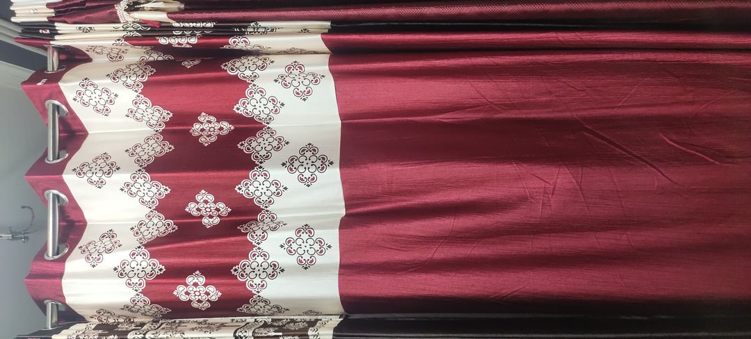 Product image with price: Rs. 300, ID: curtains-9b269303