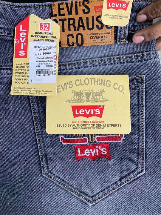 LEVI’S uploaded by business on 2/4/2022