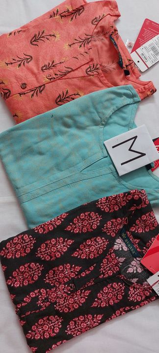 Product uploaded by Balaji fashions 09 on 2/5/2022