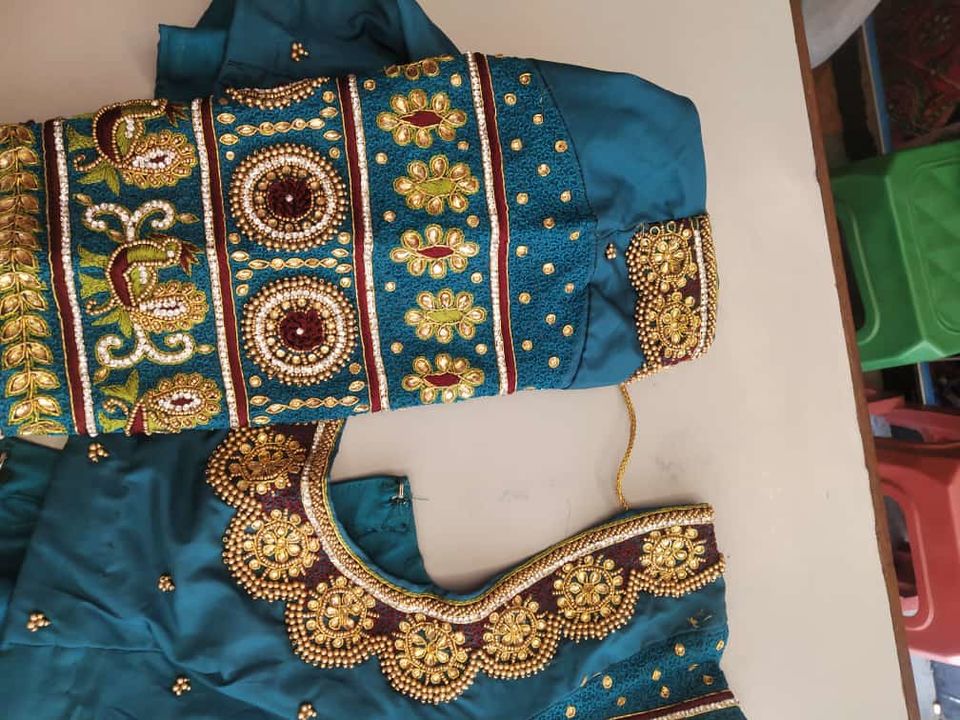 Fansh maggam work blouse uploaded by Fancy maggam work on 2/7/2022