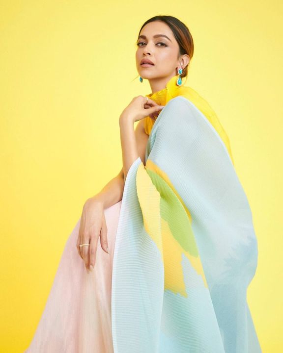 Designer blooming crush Georgette printed saree uploaded by MINU RESELLERS on 2/8/2022